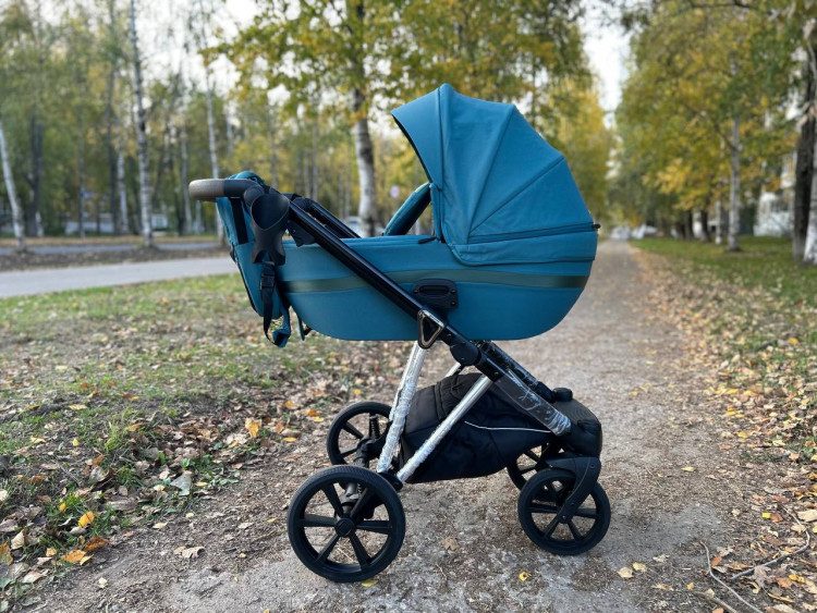 Коляска Luxmom F11 3в1 Голубое озеро